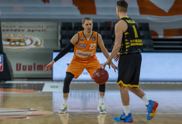 面对强敌输 面对强敌输